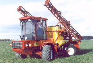 Agribuggy 475 with 18m sprayer