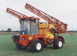5D with 24m, steel boom sprayer